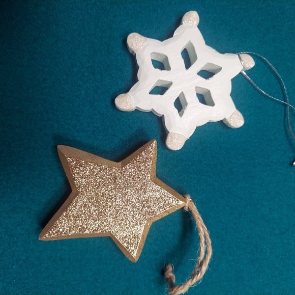 Eleven Handmade Christmas Ornaments - Picture 6 of 7